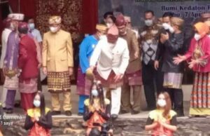 Wakil Ketua III DPRD Raden Muhammad Ismail Hadiri Upacara Adat Lampung