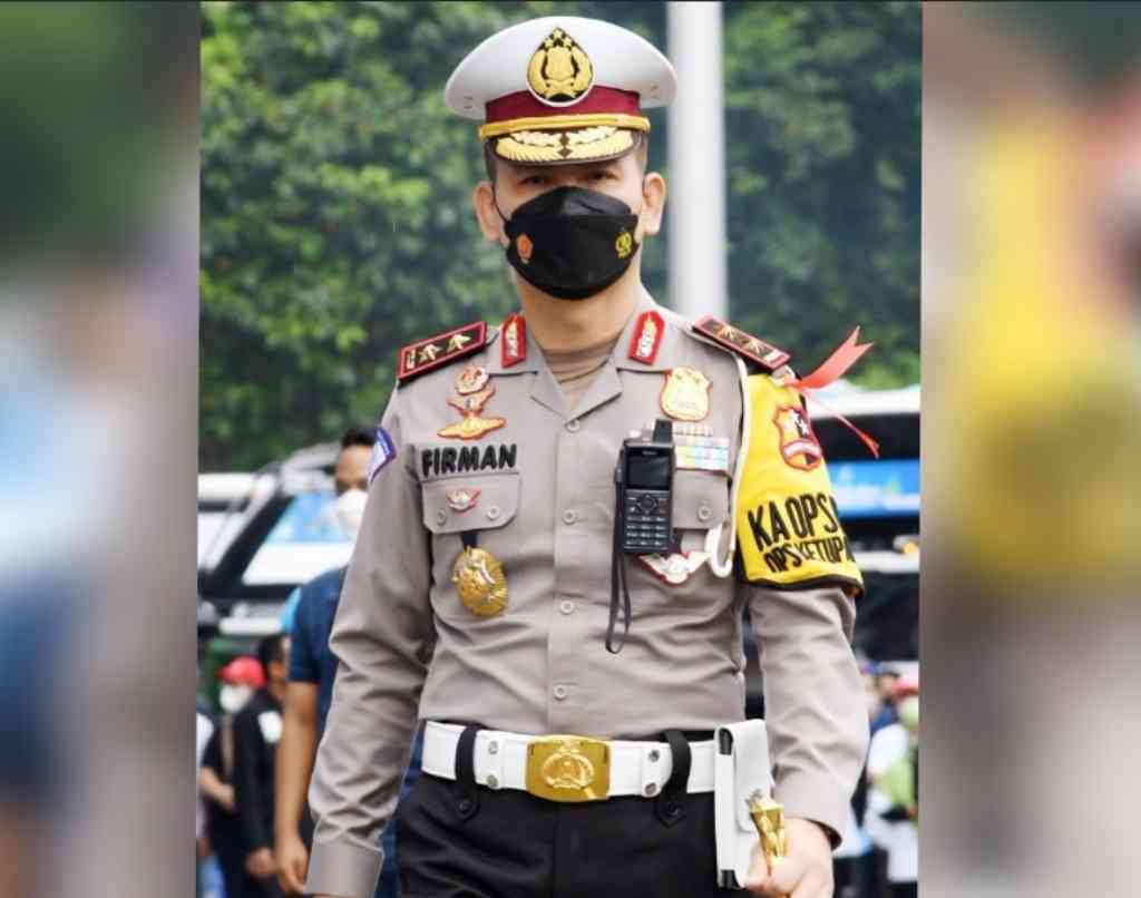 Screenshot_20220504-183912_InCollage