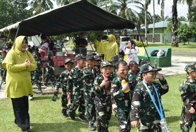 Tempa Generasi Muda, Ny. Hanny Dwi Yanti Buka Latihan Dasar Kepimimpinan Siswa