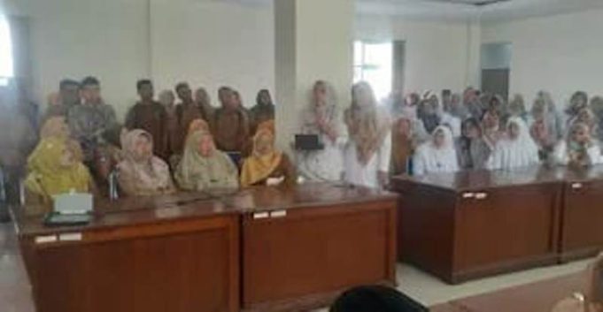 DPRD Pasaman Terima Aspirasi Puluhan Tenaga Kontrak Daerah