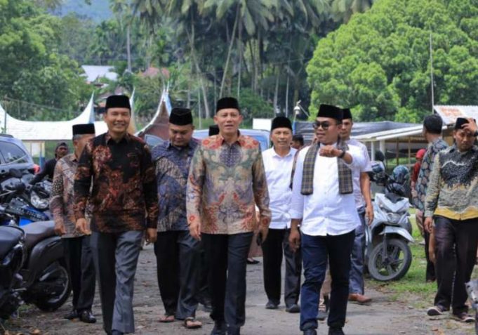 Bupati Hadiri Wisuda Tahfizh – Khatam Qur’an ke-3 Santri MDTA Istigomah Ampang Gadang