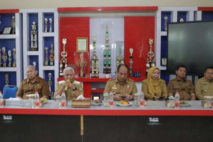 Bupati Surya Kembali Laksanakan Temu Pamit dengan Para OPD