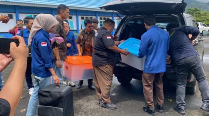 Kejari Lebong Geledah Kantor PUPR dan BKD Kabupaten Lebong Amankan Dokumen
