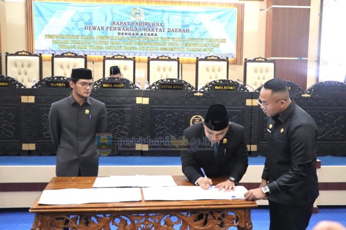 DPRD Pesibar Gelar Paripurna Pengumuman Hasil dan Penetapan Bupati – Wabup Terpilih Pilkada 2024