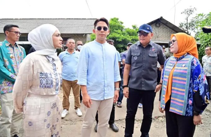 Pastikan Ketersediaan Gas LPG 3 Kg, Wakil Ketua Komisi XII DPR RI Putri Zulhas Tinjau Pasar Inpres Kalianda