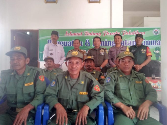Linmas Bukit Makmur Siap Layani Kepentingan Masyarakat