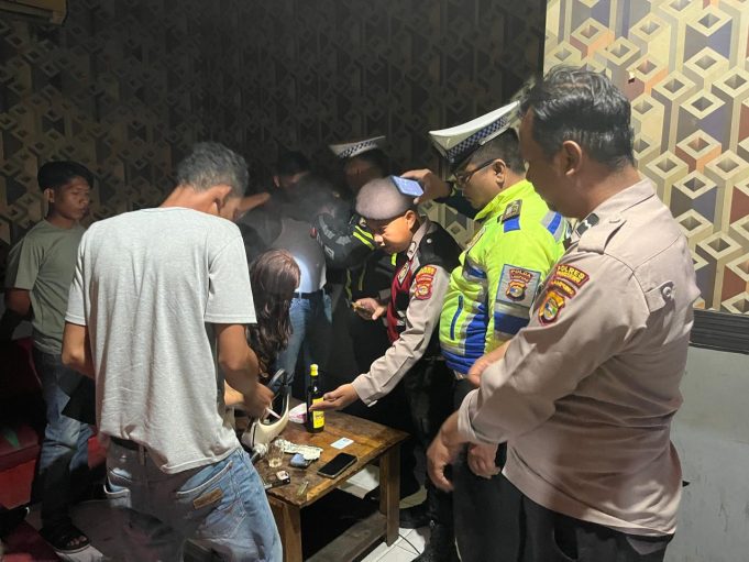 Belasan Warga Diamankan pada Razia Gabungan Jelang Ramadhan di Pringsewu