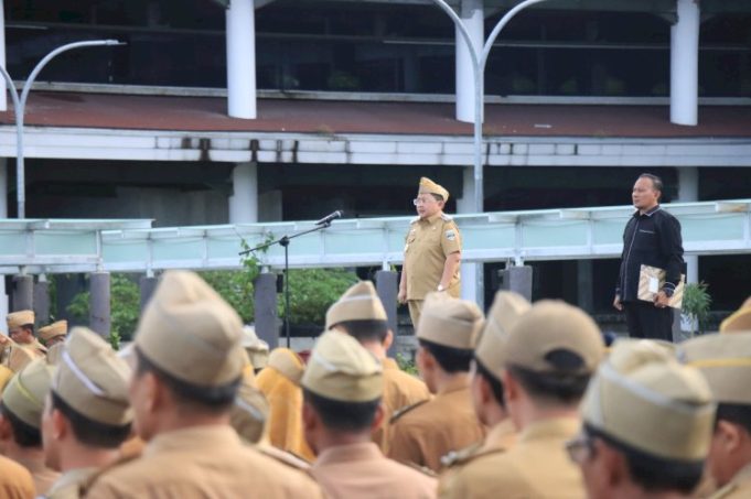 Hari Pertama Tugas, Wabup Irawan Topani Pimpin Apel