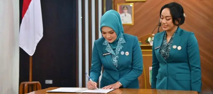 Ketua TP PKK Provinsi Lampung Lantik Zita Anjani Sebagai Ketua TP PKK dan Pembina Posyandu Lampung Selatan