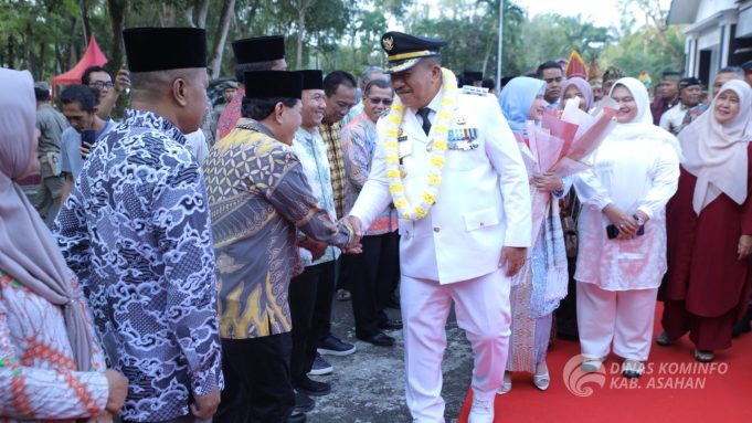 Iringan Marhaban Sambut Kedatangan Bupati dan Wakil Bupati Asahan