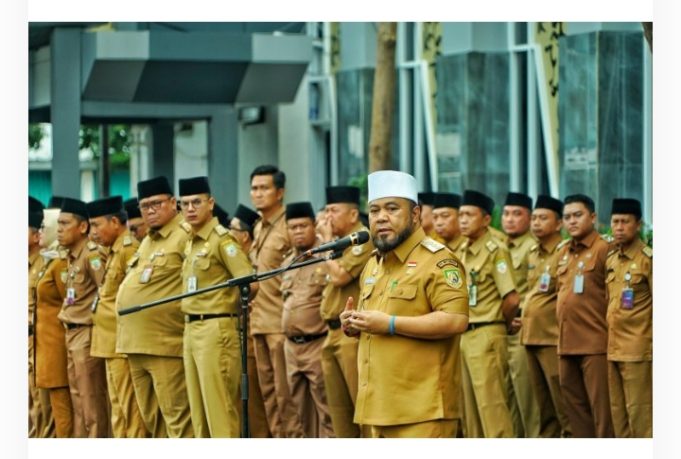 Gubernur Bengkulu Helmi Hasan Pimpin Apel Perdana