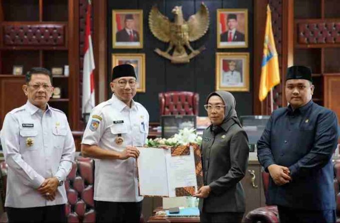 Gubernur Mirza Serahkan Plt Bupati kepada Ayu Asalasiyah, Gantikan Ali Rahman yang Meninggal Dunia