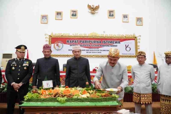 Paripurna HUT ke-16 Tubaba, “Melanjutkan Langkah Menuju Tubaba”