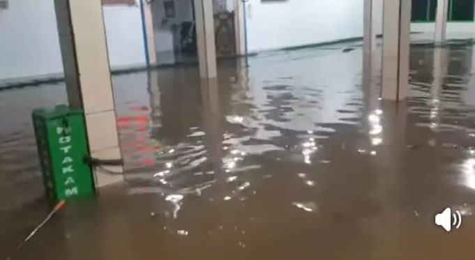 Akibat Diguyur Hujan Deras, Kecamatan Lais Terendam Banjir