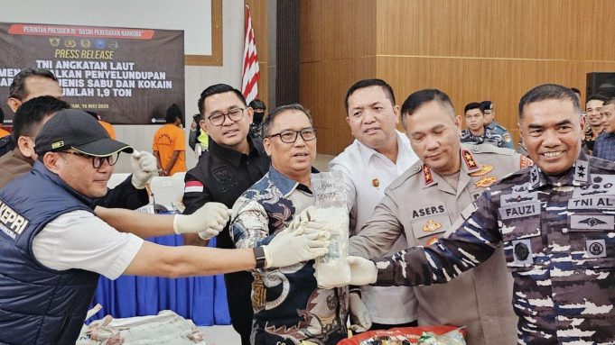 Wagub Kepri Puji TNI AL Batam atas Pengagalan Penyelundupan 700,05 kilogram sabu dan 1,2 ton kokain