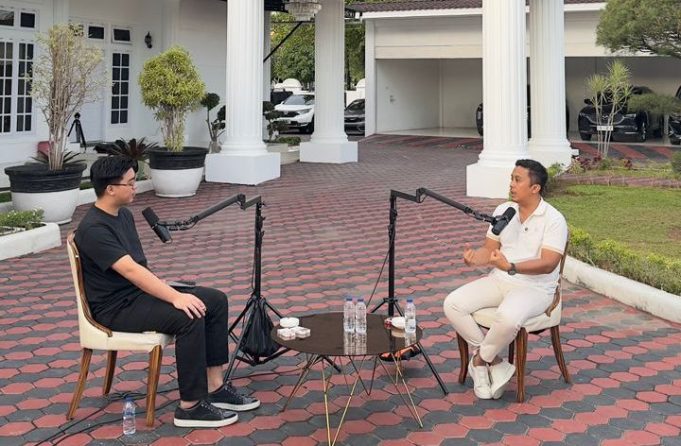 Timothy Ronald Terkesan, Vasko Tunjukkan Rumah Dinas Bergaya Minang