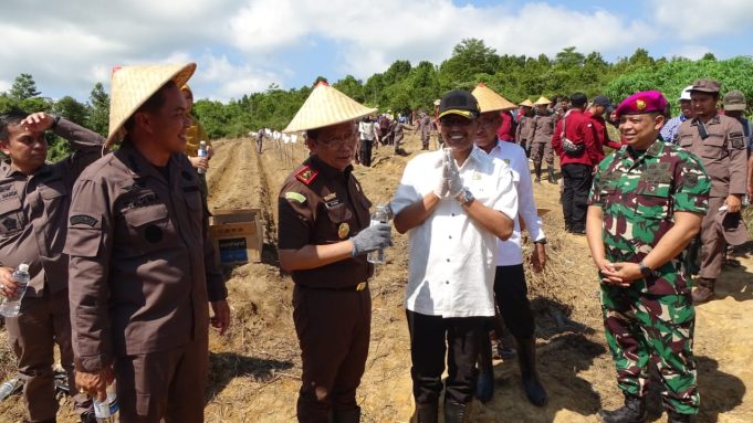 Kejati Kepri – Kejari Batam Realisasikan Tahap ke-2 Program Nasional “Jaksa Mandiri Pangan”