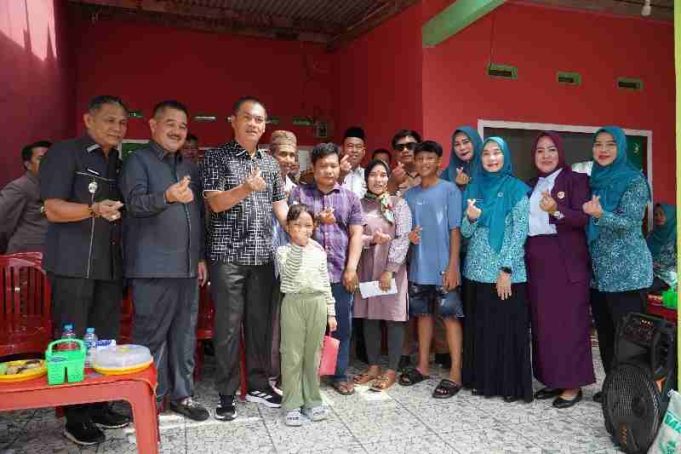 Pemkab Tubaba Salurkan Bantuan Sosial untuk Korban Kebakaran di Tiyuh Pagar Dewa