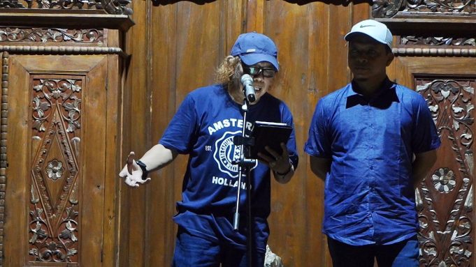 Malam Puisi Kebangsaan Paus Sastra Lampung Duel Puisi Dengan Bupati Riyanto
