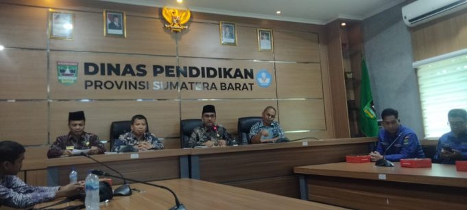 Perluas Pemerataan Pendidikan di Seluruh Daerah, Pemprov Sumbar Sediakan Hampir 100 Ribu Kursi untuk Siswa Baru SMA dan SMK