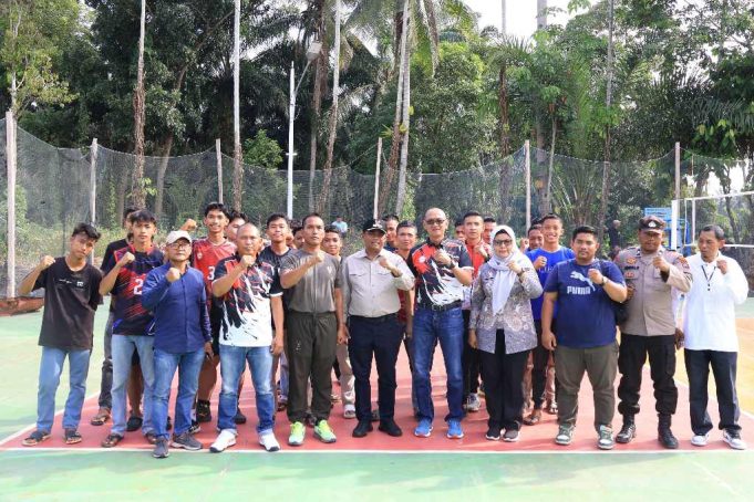 Dolok Masihul Buka Turnamen Voli Perkasa Cup 1 Diikuti 10 Club