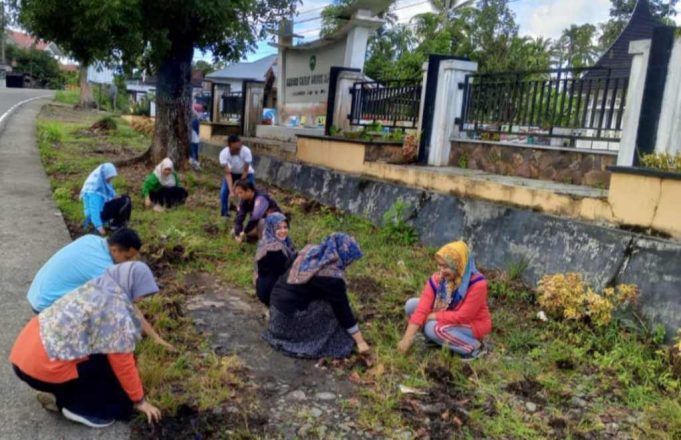 Bupati Pasaman : Seluruh Camat se-Pasaman Gelar Gotong Royong Serentak