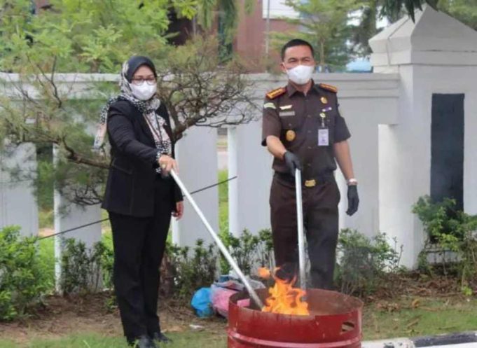 Pemusnahan Barang Bukti Narkoba dari Ratusan Perkara Inkrah Kejari Batam