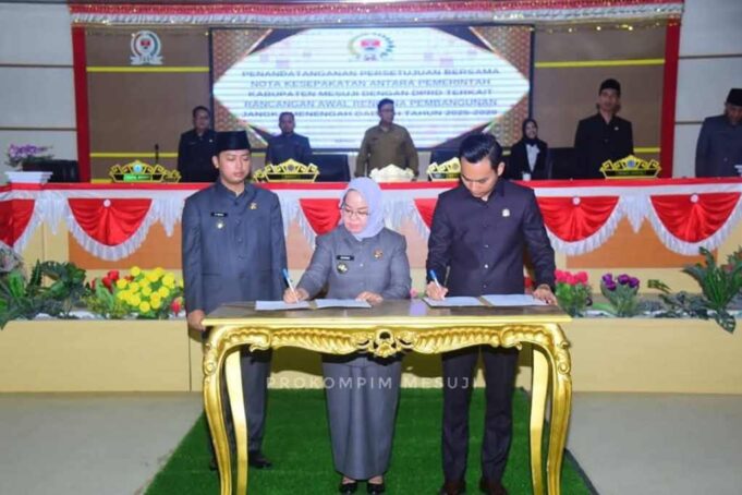 Rapat Paripurna Persetujuan Bersama Nota Kesepakatan Rancangan Awal RPJMD Mesuji 2025-2029