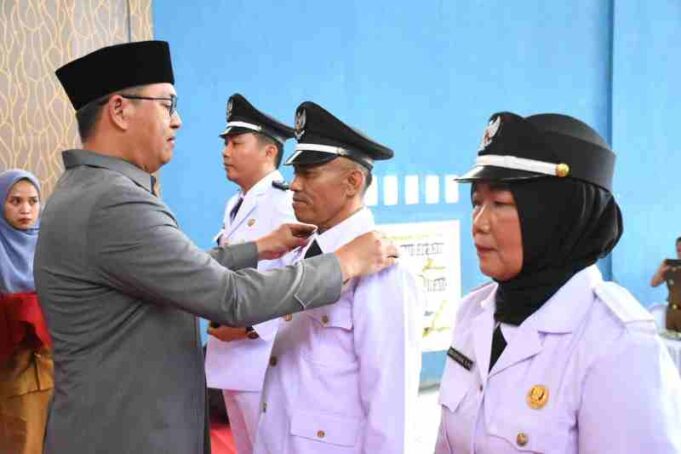 Tiga Penjabat Kepalo Tiyuh Resmi Dilantik, Bupati Tekankan Kepemimpinan yang Amanah