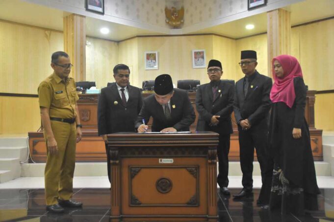 DPRD Agam Bersama Pemda Sepakati Ranperda RPJMD 2025-2029 Jadi Perda