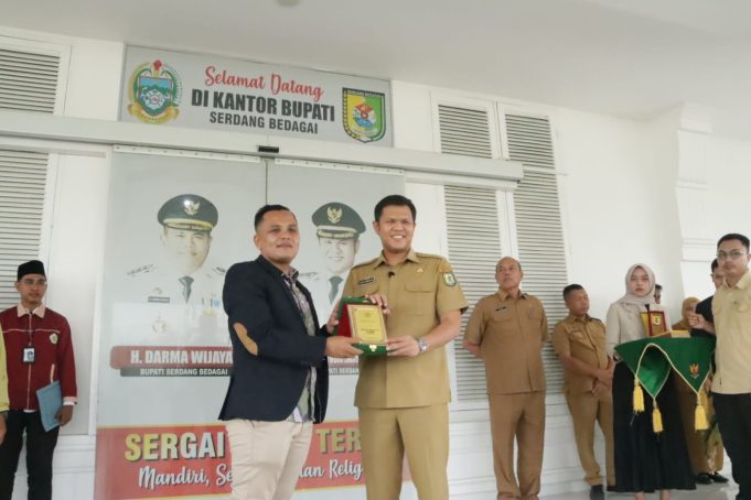 Wabup Sergai Lepas 192 Mahasiswa KKL STAI Al-Hikmah Tebing Tinggi