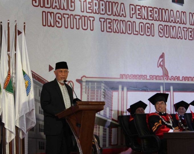 Mahyeldi Ajak Mahasiswa Sumbar di ITERA Menuntut Ilmu Sungguh-sungguh