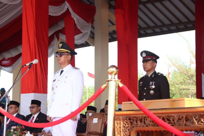 Polres Karimun Sukses Jadi Panitia Upacara HUT ke-80 RI, Ribuan Warga Padati Coastal Area