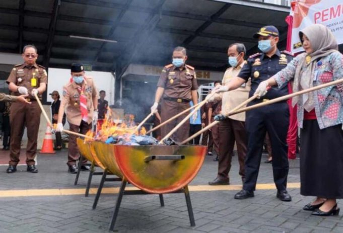 Pemusnahan Narkotika Puluhan Juta Rupiah, Kokain – Ekstasi Dihancurkan di Tanjungpinang