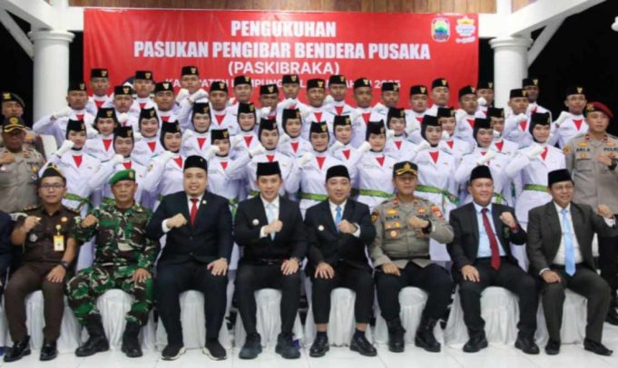 Momen Bersejarah! 41 Anggota Paskibraka Lamsel Siap Kibarkan Merah Putih di Menara Siger