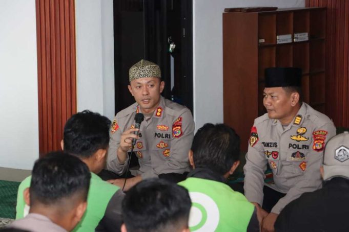 Polres – Komunitas Ojol Pringsewu Gelar Shalat Ghaib & Doa Bersama untuk Korban Unjuk Rasa