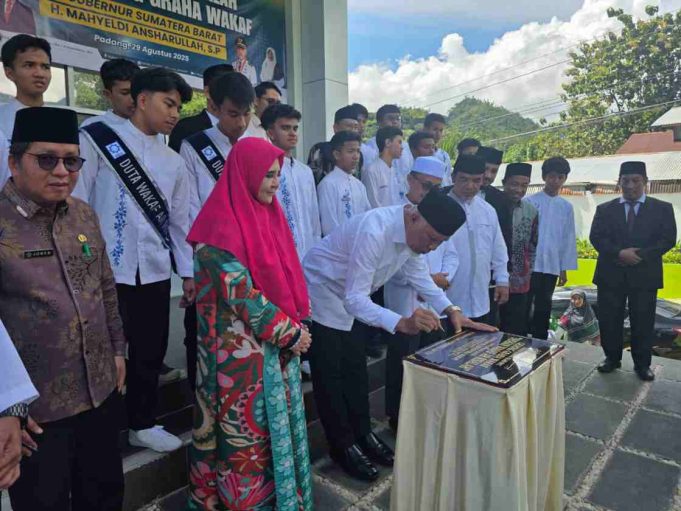 Pertama di Sumbar, Gubernur Mahyeldi Resmikan Graha Wakaf AR Risalah