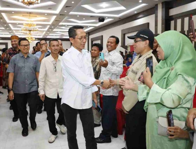 Batam Catat Sejarah Baru, Amsakar Luncurkan Jamsostek Bagi RT, RW, LPM dan Pekerja Rentan
