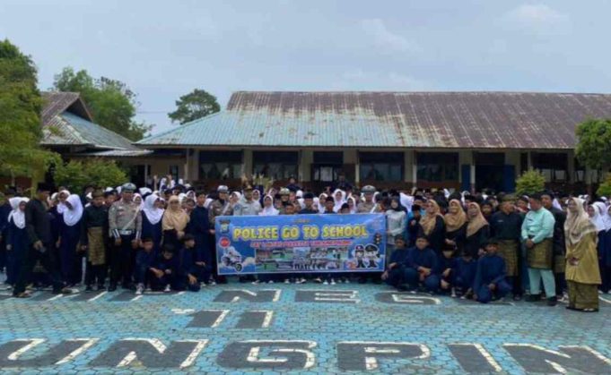 Tumbuhkan Generasi Sadar – Disiplin, Satlantas Tanjungpinang Jadi Pembina Upacara