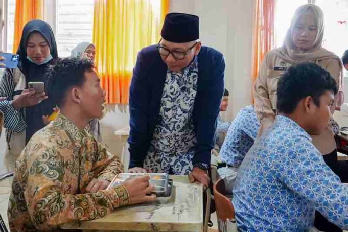 Gubernur Lampung Ajak Bupati Walikota Terus Intensifkan Dapur MBG untuk Patuhi Prosedur Standar Operasional