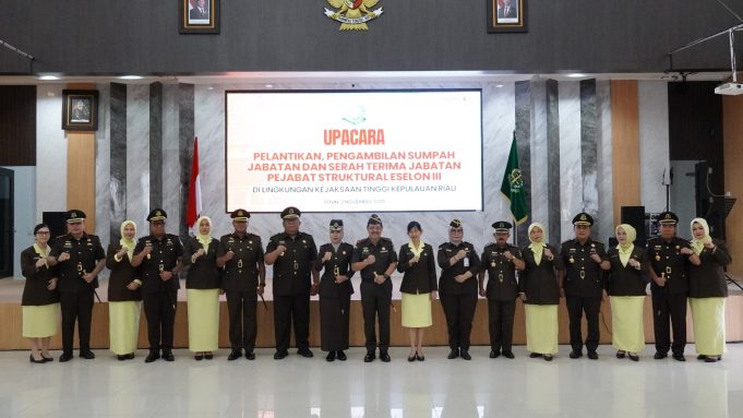 Lantik 6 Pejabat Baru, Ini Harapan Kajati Kepri J. Devy Sudarso