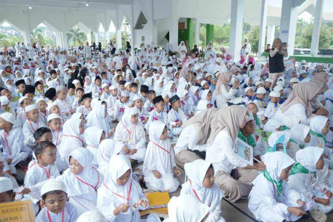 Bunda PAUD Dampingi Pelaksanaan Manasik Haji Cilik di Masjid Agung Kisaran