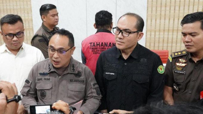 Tim Pidsus Kejati Kepri Tangkap dan Tahan Dirut PT BFG Buronan Korupsi Jembatan Tanah Merah Bintan