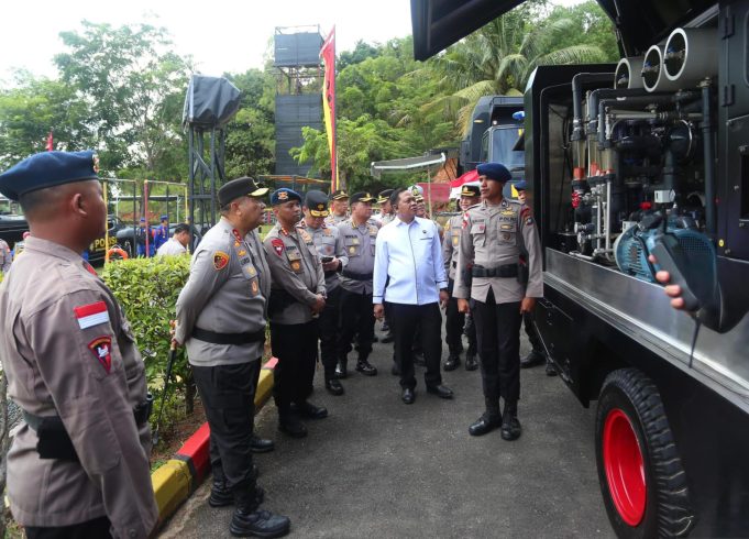 Polda Kepri Kirim Bantuan Kemanusiaan dan Siagakan Personel untuk Korban Bencana di Sumatera