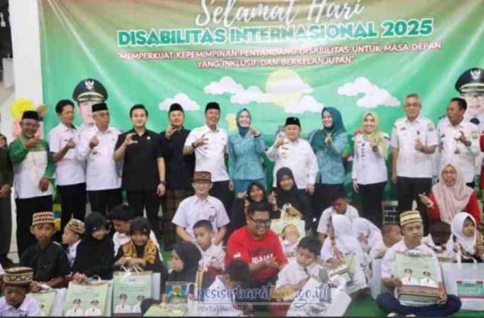 Bupati Pesibar Buka Pentas Seni Hari Disabilitas Internasional (HDI)