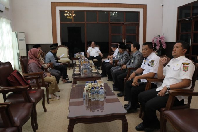 Bupati Terima Audiensi Badan Wakaf Indonesia Asahan
