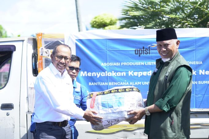 Gubernur Mahyeldi Terima Bantuan dari APLSI untuk Penanganan Bencana