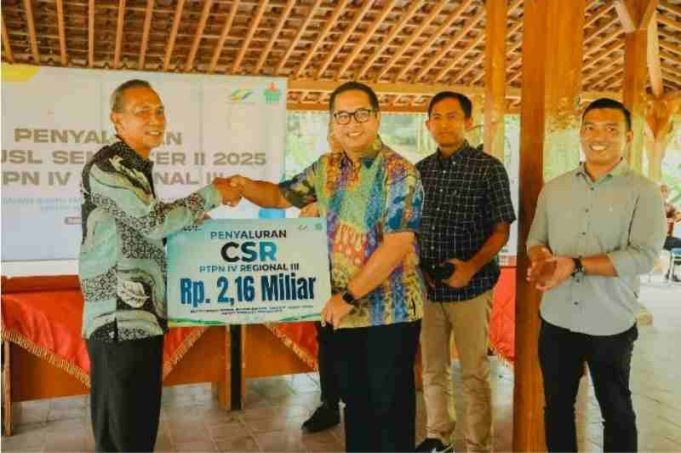Holding Perkebunan Nusantara Melalui TJSL PTPN IV Regional III Perkuat UMKM Ayam Petelur Penopang Ketahanan Pangan Lokal