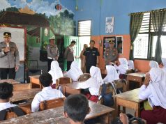 Komit Kawal Program MBG, Wakapolres Pringsewu Tinjau Dapur Hingga Sekolah