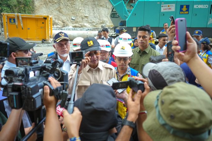 Menteri PU Instruksikan Jalur Lembah Anai Fungsional 24 Jam Selama Libur Lebaran